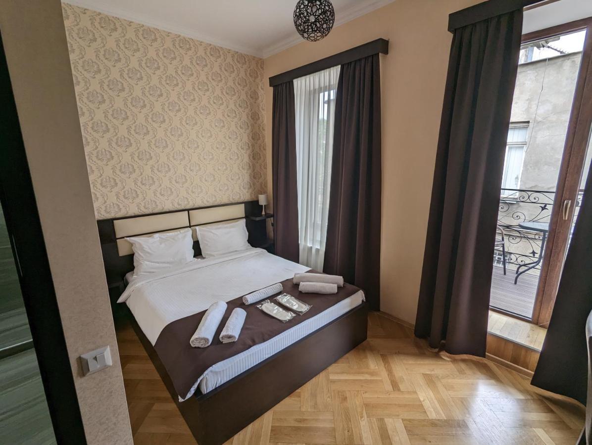 Family Guest House Tbilissi Extérieur photo